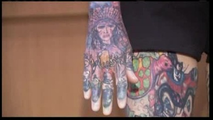 Жена татуирана с 95% на тялото си в Гинес 