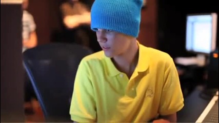 Under The Mistletoe Webisode - Usher and Justin in the Studio (the Christmas Song - Chestnuts)