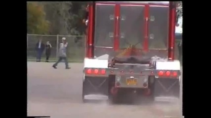 Kenworth W900 Crazy Burn Out !!! 