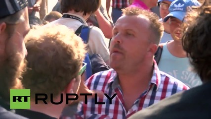 Czech Republic: Arrest made after anti-Islam demo is met by counter-protest