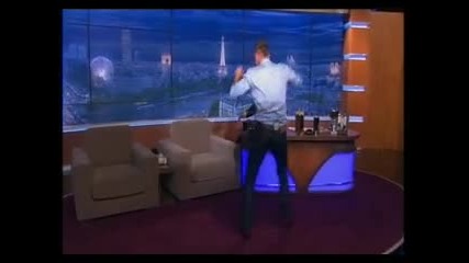 ~ Матю показва танцовите си уменя ~ ~ :) ~ ~ ~