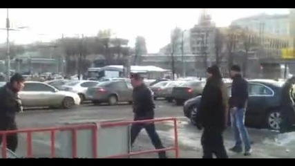 Не е лесно да си руснак!!!бой на улицата! (16)