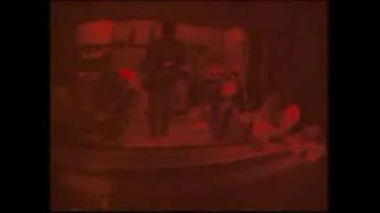 Prodigy Vs Beastie Boys - Invaders Down The Barrel Of A Gun.flv 
