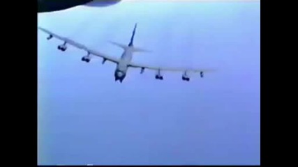 Бомбардировач B - 52 Bomber