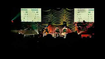 Rihanna - Breaking Dishes - Good Girl Gone Bad Live 2008