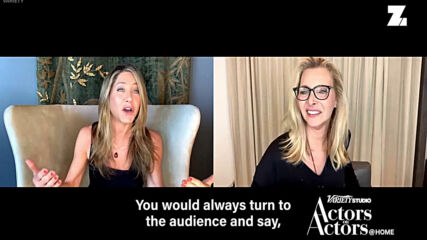 Watch Jen Aniston & Lisa Kudrow hysterically giggle talking about Friends