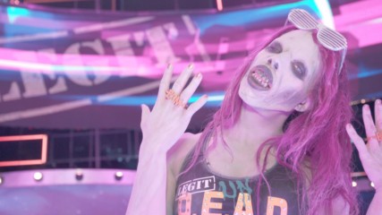 Zombified Sasha Banks makes her entrance