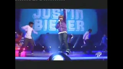 Justin Bieber One Time първото му представяне на сцена 