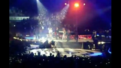 The Circus Starring Britney Spears : реакцията на Ф Е Н О В Е Т Е 