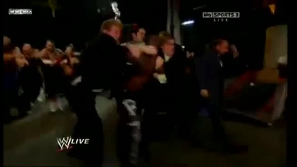 Трите Хикса уволни - Труф и Миз