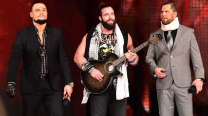 Elias steps up to Roman Reigns: Raw, Nov. 27, 2017