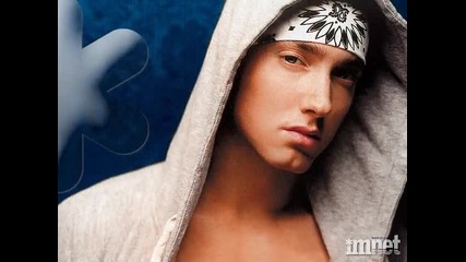 Специално клипче за групата Eminem