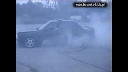 Лудо Bmw E30 325i M50b25 Swap