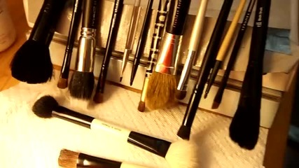 How to dry makeup brushes