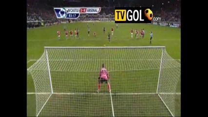 05.02.2011 Нюкясъл 3 - 4 Арсенал втори гол на Бартън 