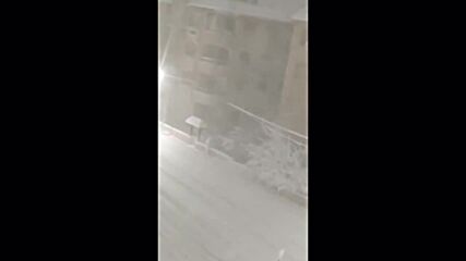 Jordan: Snow covers Amman as severe weather sweeps the country