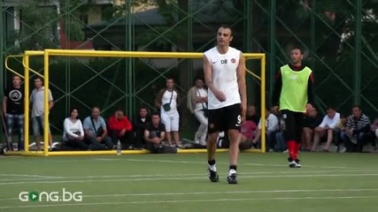 Бербатов, деца фенове, приятелски мач с/у Гонзо в България, юни 2011