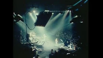 Queen - Another One Bites The Dust ( Виена 1982)
