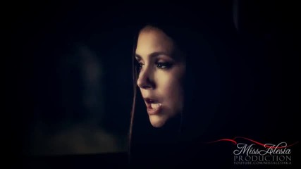 Rescue me, show me who I am Season 4 - Elena becomes vampire