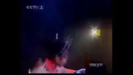 Двойно салто!изправиха публиката , на крака!