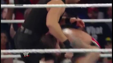 Cm Punk надхитрява Shield