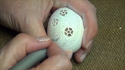 Гравиране на дантелено яйце