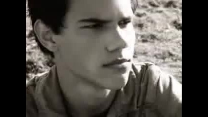 Taylor Lautner