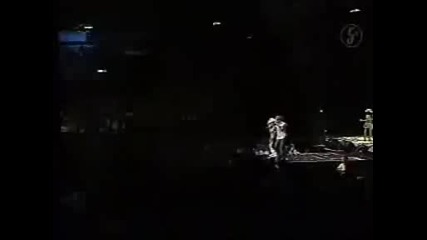 Anahi y Poncho - Wanna play