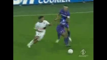 Fiorentina v Palermo Amauri second goal 