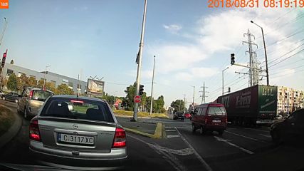 Ляв завой от лента за движение направо
