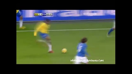 Ronaldinho Skill Double contact vs Italia 