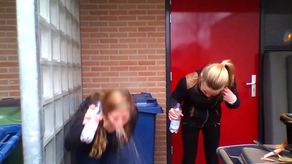 cinnamon challenge blue en julia