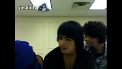 Jonas Brothers Live Chat part 4 of 6