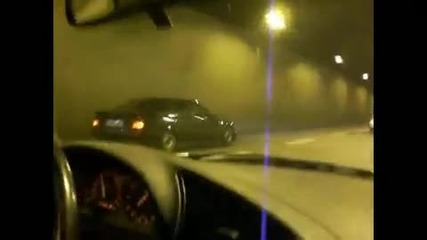 bmw vs bmw в тунел