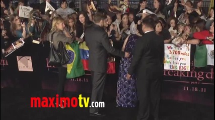 Kristen Stewart _breaking Dawn Part 1_ World Premiere Arrivals