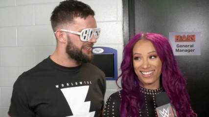 Фин Балор & Саша Бенкс имат специален фен на новоти си партньорство за WWE Mixed Match Challenge
