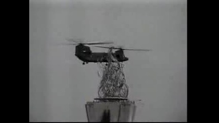 Хеликоптер Се Разбива В Мост 
