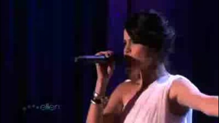 Selena Gomez & the Scene - Naturally - при Елън Дедженерес 11.12.09 