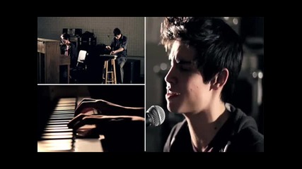 Sam Tsui singing Hold It Against Me by Britney Spears