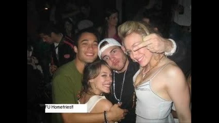 Hilary Duff and her friends(rare photos)