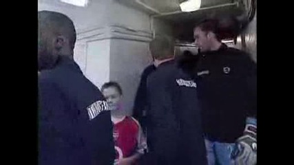 Roy Keane scares Viera