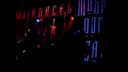Mushroomhead - Never Let It Go.