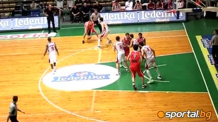 България се отдалечава от Евробаскет 2011 след загуба от Грузия 