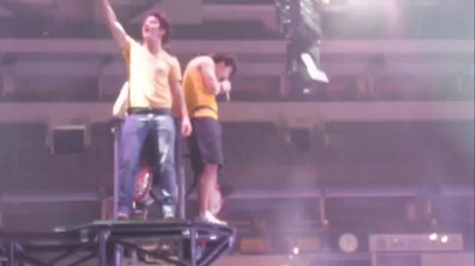 Jonas Brothers - Fly With Me - Official Music Video (hq)