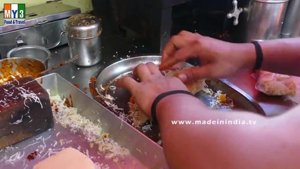Бърза Храна на улицата в Мумбай - Schetzwan Cheese Franky 