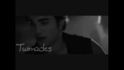 Neww Moon .. Edward iis gone ..