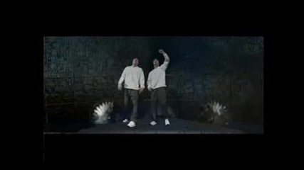 Flying Steps - Breakin It Down