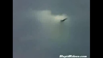 Fighter Jet flyby at Supersonic Speed.avi