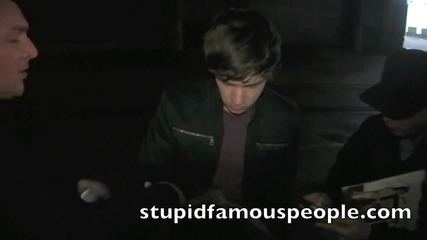 One Direction - Лиъм пред хотела в Ню Йорк 06.04.2012