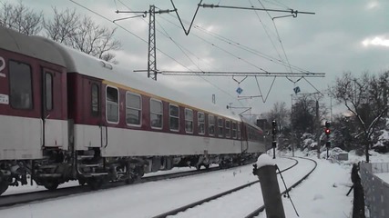 Бв2615 излиза от снежна София.